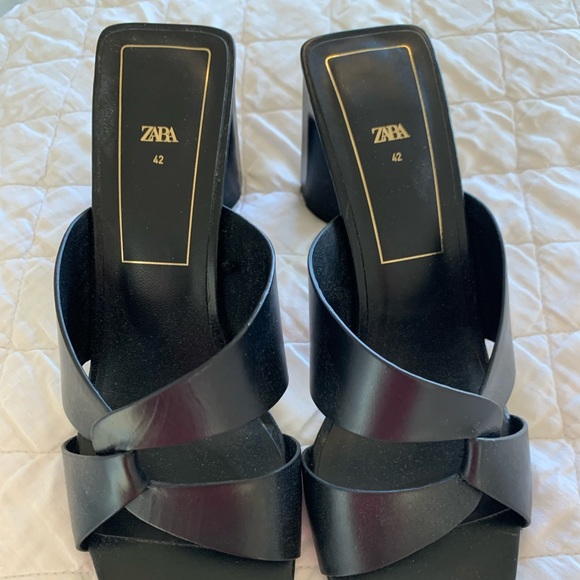 Zara block heel leather sandals with 3 inch heel. Black. Size 42 - Picture 5 of 6